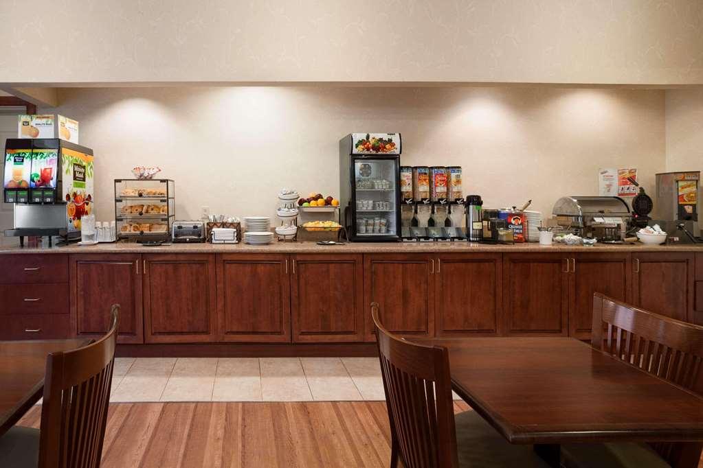 Country Inn & Suites By Radisson, Manchester Airport, Nh Bedford Restaurant photo